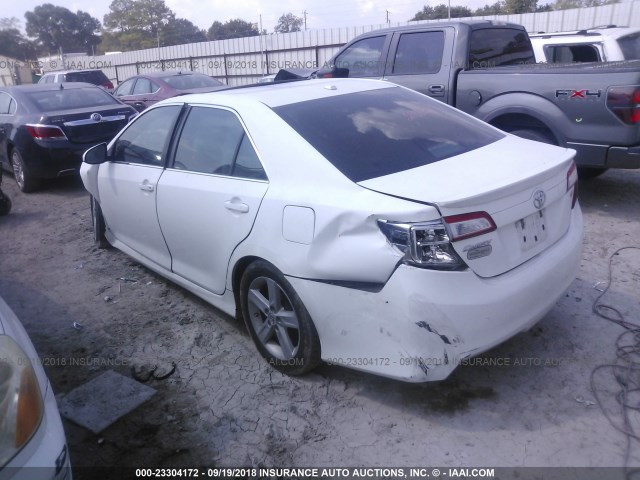 4T1BF1FK7CU504544 - 2012 TOYOTA CAMRY SE/LE/XLE WHITE photo 3