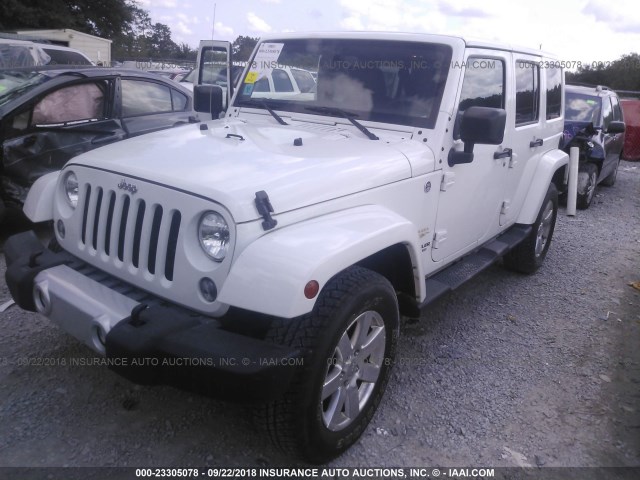 1C4BJWEG6FL508298 - 2015 JEEP WRANGLER UNLIMITE SAHARA WHITE photo 2