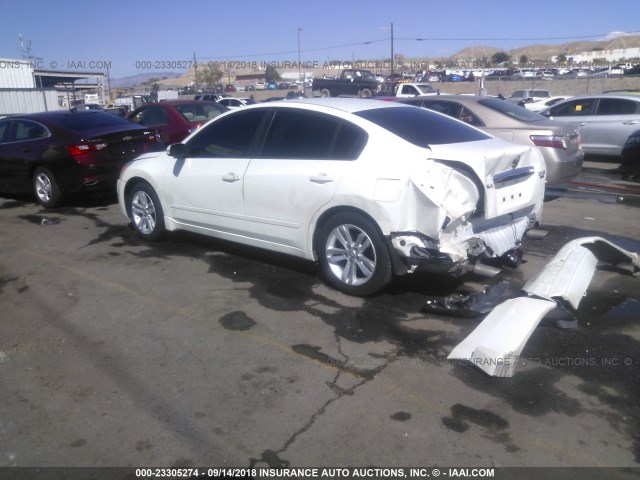 1N4BL2AP6BC130041 - 2011 NISSAN ALTIMA SR WHITE photo 3