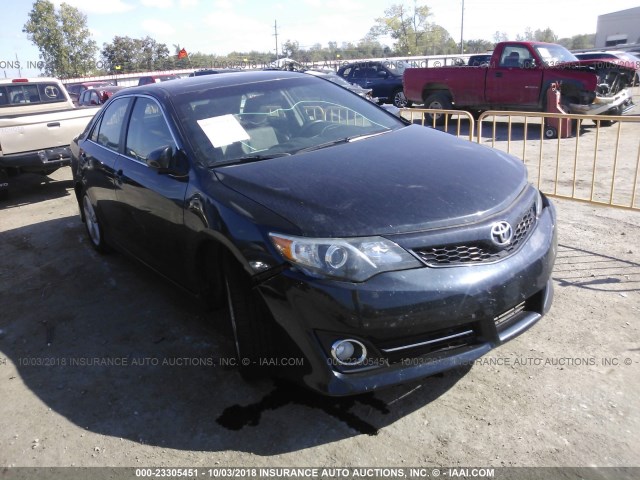 4T1BF1FK4DU287908 - 2013 TOYOTA CAMRY L/SE/LE/XLE მუქი ლურჯი ფოტო 1