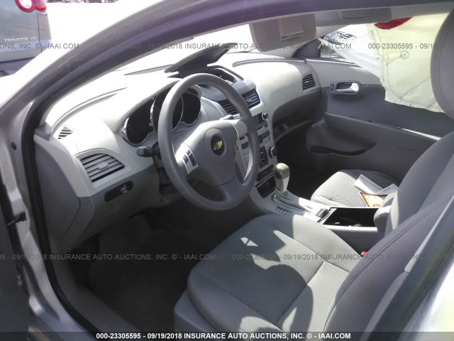 1G1ZA5E03CF370525 - 2012 CHEVROLET MALIBU LS 银色 照片 5