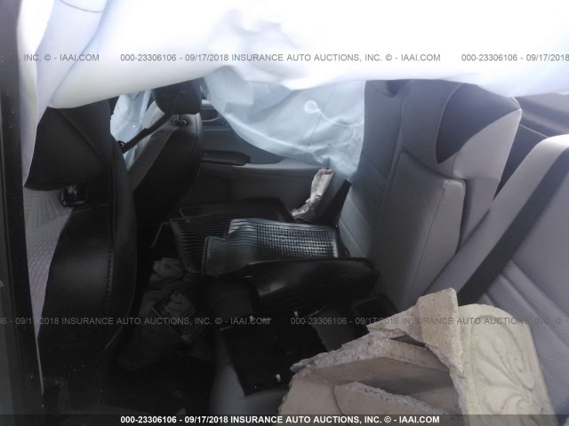 4T1BF1FK8HU403228 - 2017 TOYOTA CAMRY LE/XLE/SE/XSE WHITE photo 8