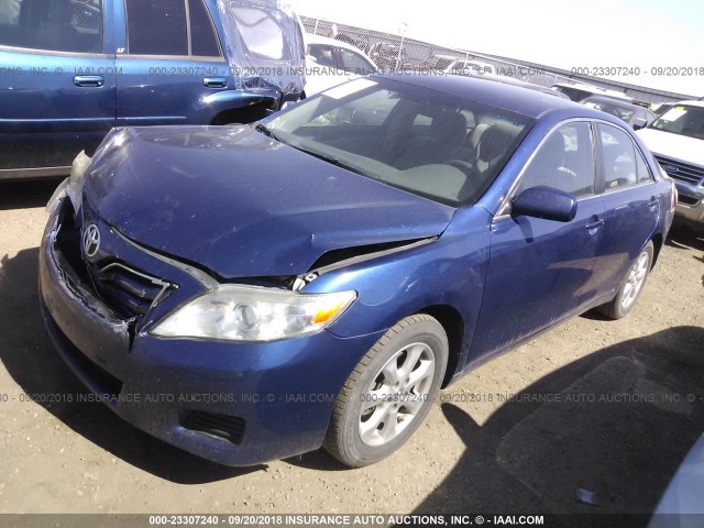 4T4BF3EK7BR134746 - 2011 TOYOTA CAMRY SE/LE/XLE BLUE photo 2