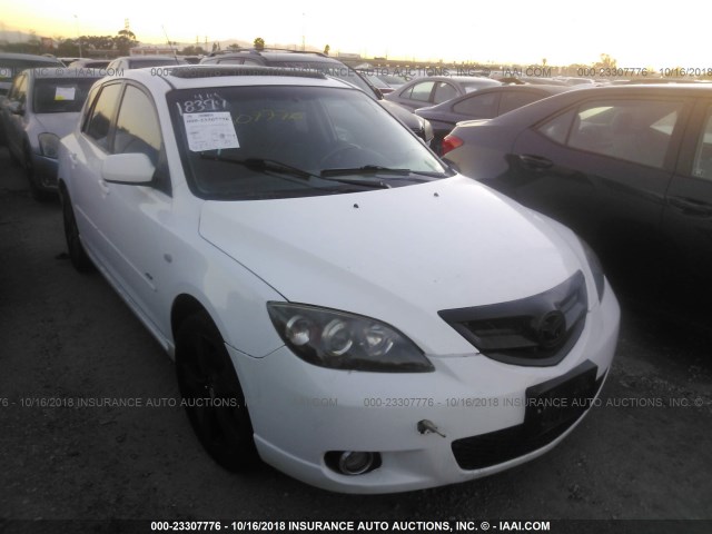 JM1BK343X41204961 - 2004 MAZDA 3 HATCHBACK WHITE photo 1