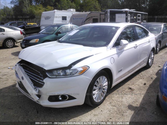 3FA6P0PU3GR304082 - 2016 FORD FUSION SE PHEV WHITE photo 2