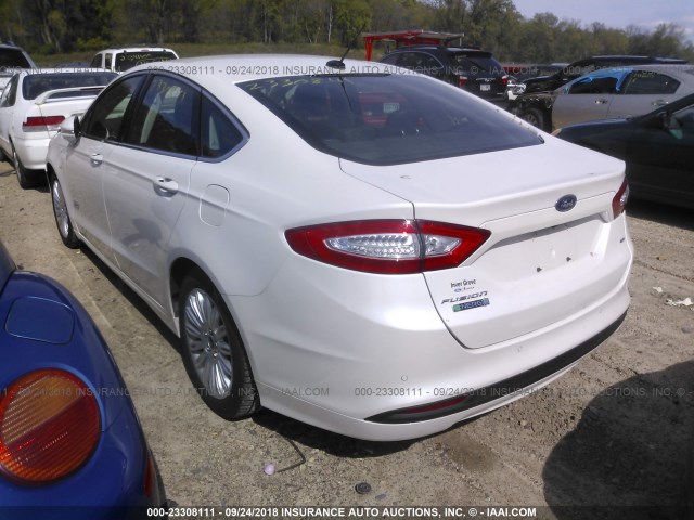 3FA6P0PU3GR304082 - 2016 FORD FUSION SE PHEV WHITE photo 3