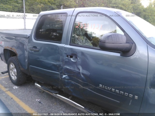 2GCEK13M771579510 - 2007 CHEVROLET SILVERADO K1500 CREW CAB BLUE photo 6