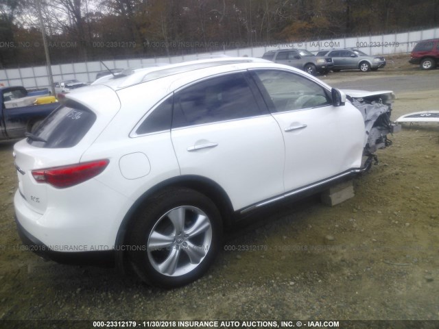 JN8AS1MU2BM711586 - 2011 INFINITI FX35 WHITE photo 4