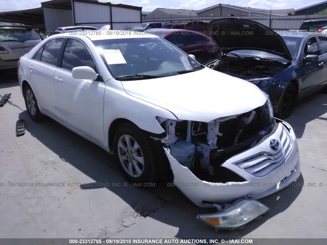 4T4BF3EK4BR153111 - 2011 TOYOTA CAMRY SE/LE/XLE WHITE photo 1