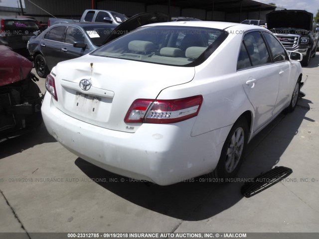 4T4BF3EK4BR153111 - 2011 TOYOTA CAMRY SE/LE/XLE WHITE photo 4