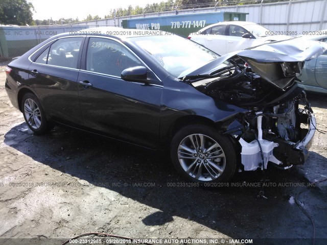 4T1BF1FK0GU520798 - 2016 TOYOTA CAMRY LE/XLE/SE/XSE 深蓝色 照片 1