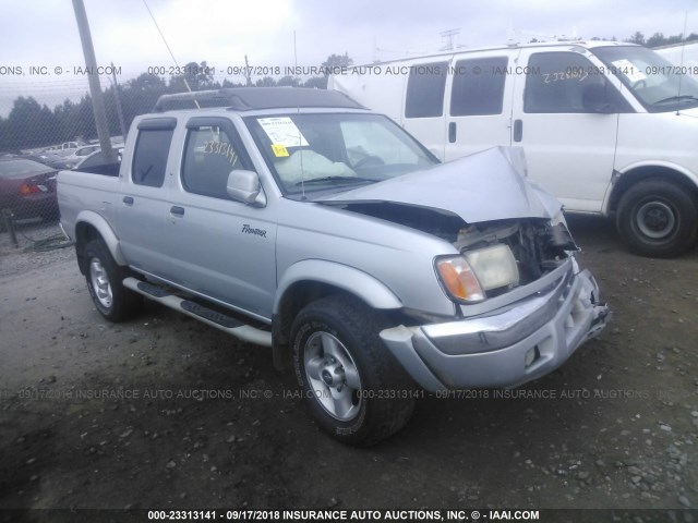 1N6ED27T9YC416061 - 2000 NISSAN FRONTIER CREW CAB XE/CREW CAB SE SILVER photo 1