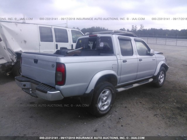 1N6ED27T9YC416061 - 2000 NISSAN FRONTIER CREW CAB XE/CREW CAB SE SILVER photo 4