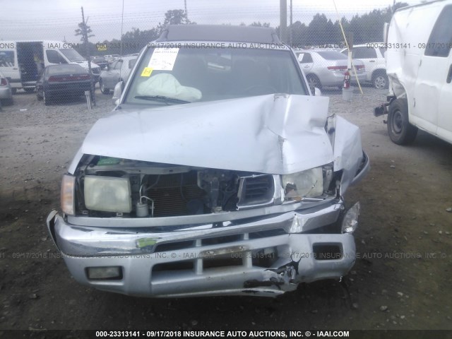 1N6ED27T9YC416061 - 2000 NISSAN FRONTIER CREW CAB XE/CREW CAB SE SILVER photo 6