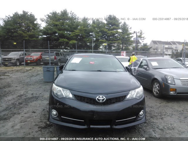4T1BF1FK3CU092347 - 2012 TOYOTA CAMRY SE/LE/XLE 黑色 照片 6