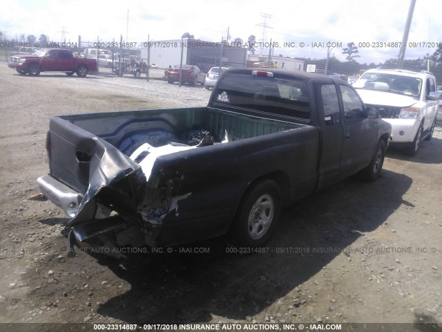 1B7GL22X7XS115897 - 1999 DODGE DAKOTA BLACK photo 4