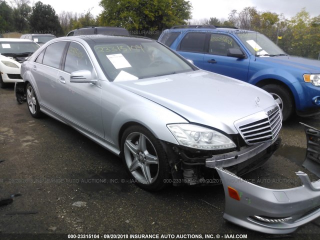 WDDNG8GB9BA369272 - 2011 MERCEDES-BENZ S 550 4MATIC SILVER photo 1