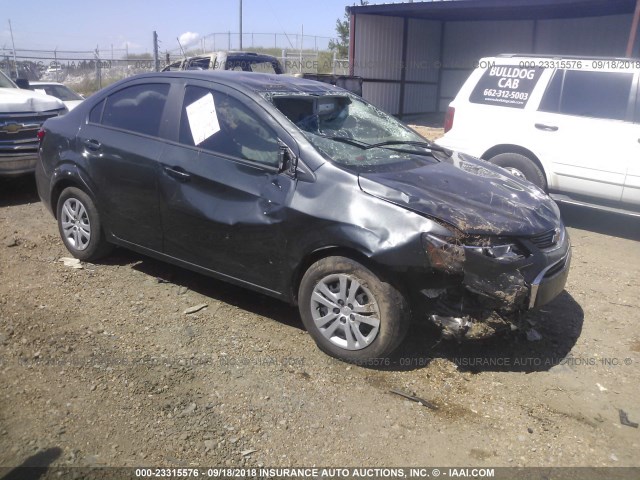 1G1JB5SH0J4109446 - 2018 CHEVROLET SONIC LS 灰色 照片 1