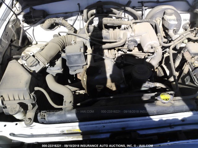 5TEVL52N62Z092818 - 2002 TOYOTA TACOMA XTRACAB WHITE photo 10