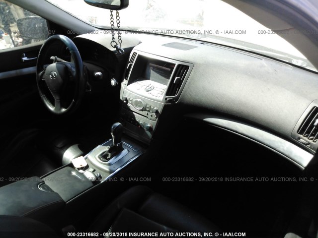 JN1CV6AR8DM750844 - 2013 INFINITI G37 WHITE photo 5