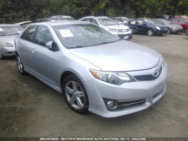 4T1BF1FK1CU192916 - 2012 TOYOTA CAMRY SE/LE/XLE SILVER photo 1