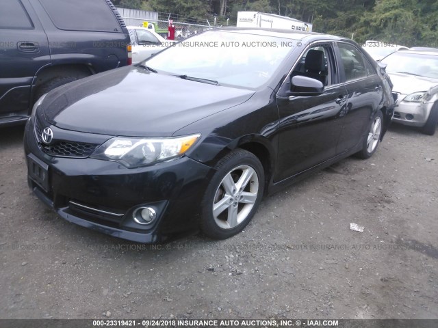 4T1BF1FK3CU599846 - 2012 TOYOTA CAMRY SE/LE/XLE BLACK photo 2