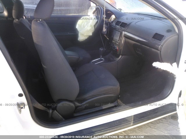 1G2AL18FX87104738 - 2008 PONTIAC G5 WHITE photo 5