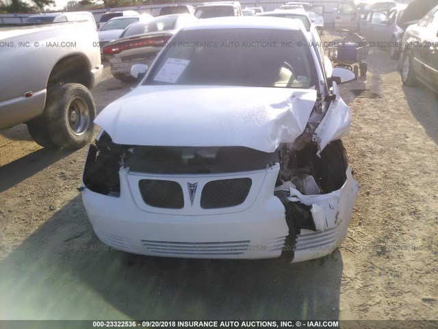 1G2AL18FX87104738 - 2008 PONTIAC G5 WHITE photo 6