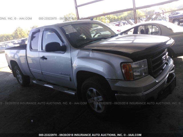 1GTR2VE32BZ152958 - 2011 GMC SIERRA K1500 SLE SILVER photo 1