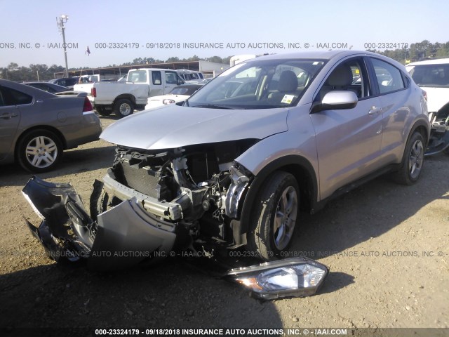 3CZRU5H38GM753395 - 2016 HONDA HR-V LX SILVER photo 2