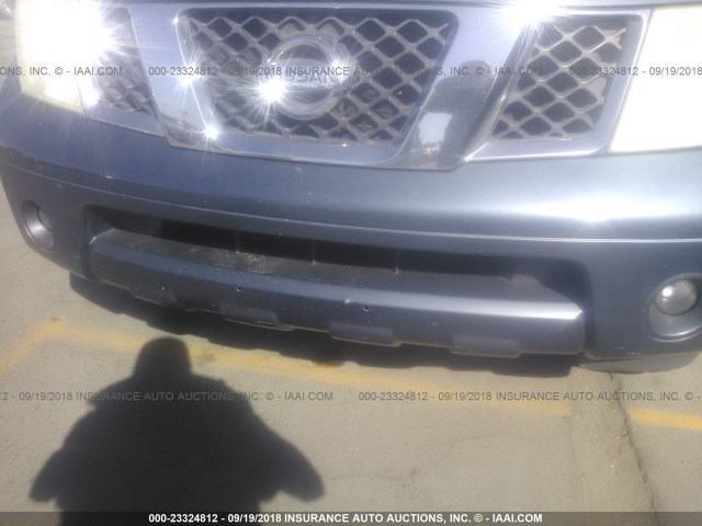 5N1AR18W86C627041 - 2006 NISSAN PATHFINDER LE/SE/XE BLUE photo 6