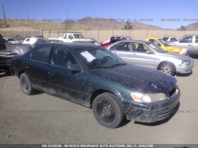 4T1BG22K3WU311028 - 1998 TOYOTA CAMRY CE/LE/XLE 绿色 照片 1