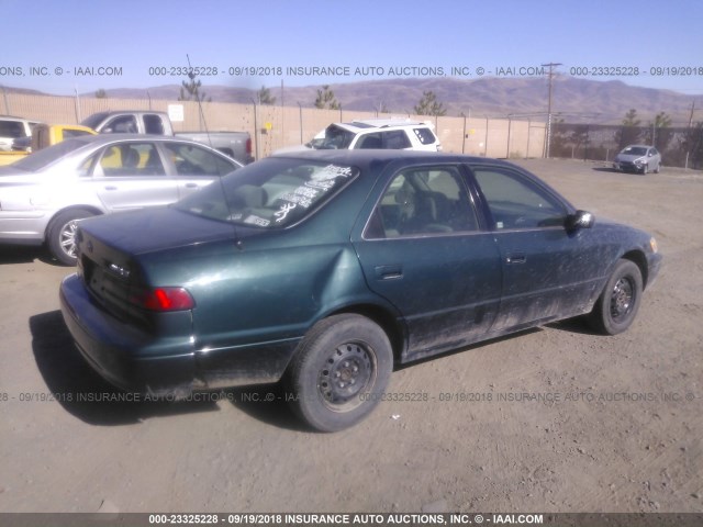 4T1BG22K3WU311028 - 1998 TOYOTA CAMRY CE/LE/XLE 绿色 照片 4