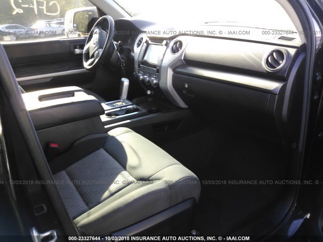 5TFUW5F1XGX491322 - 2016 TOYOTA TUNDRA DOUBLE CAB SR/SR5 BLACK photo 5