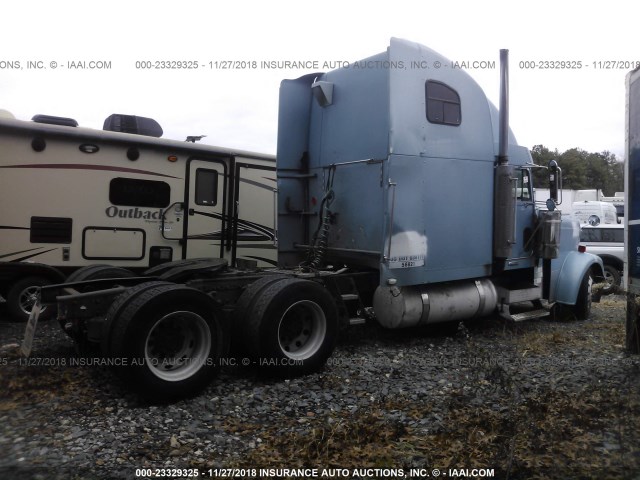 1FUPCSZB6YDA97257 - 2000 FREIGHTLINER CONVENTIONAL FLD120 BLUE photo 4