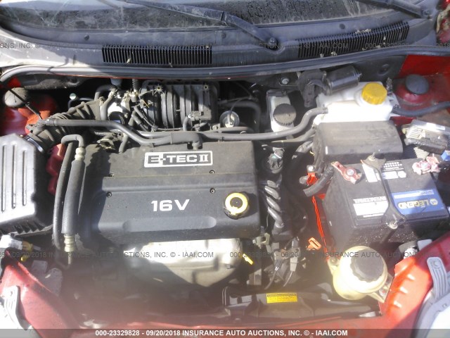 KL1TD66626B676339 - 2006 CHEVROLET AVEO LS RED photo 10