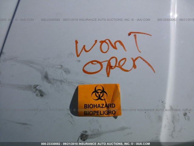 1J4GW48N24C272035 - 2004 JEEP GRAND CHEROKEE LAREDO/COLUMBIA/FREEDOM 白色 照片 10