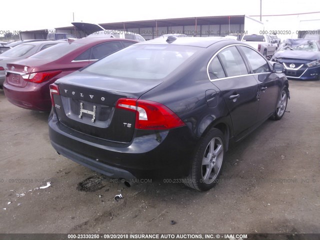 YV1622FS1C2042530 - 2012 VOLVO S60 T5 BLACK photo 4