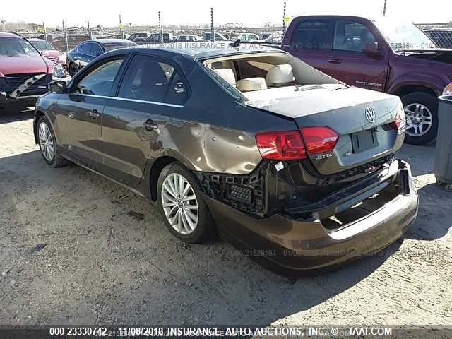 3VWLX7AJ5BM366042 - 2011 VOLKSWAGEN JETTA SEL BROWN photo 3