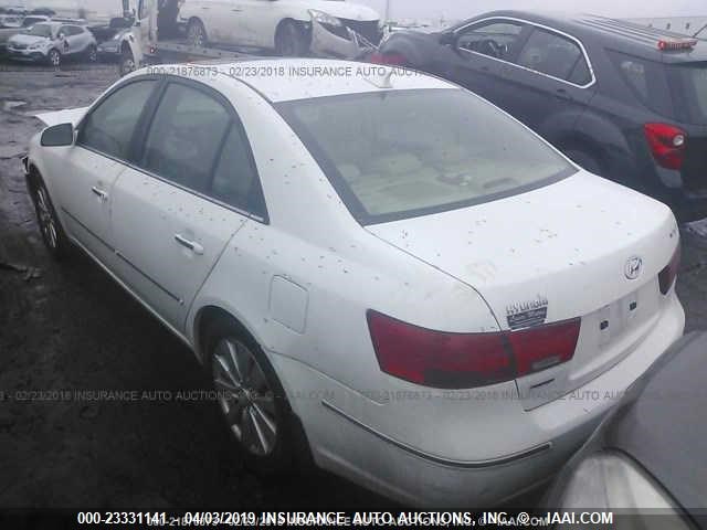 5NPEU46C19H569345 - 2009 HYUNDAI SONATA SE/LIMITED WHITE photo 3