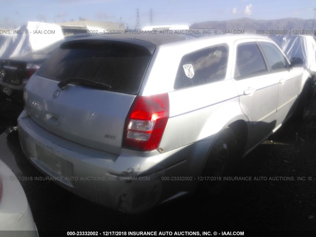 2D4FV47V36H370936 - 2006 DODGE MAGNUM SXT GRAY photo 4