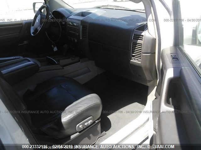 1N6AA06A54N545361 - 2004 NISSAN TITAN XE/SE/LE WHITE photo 5