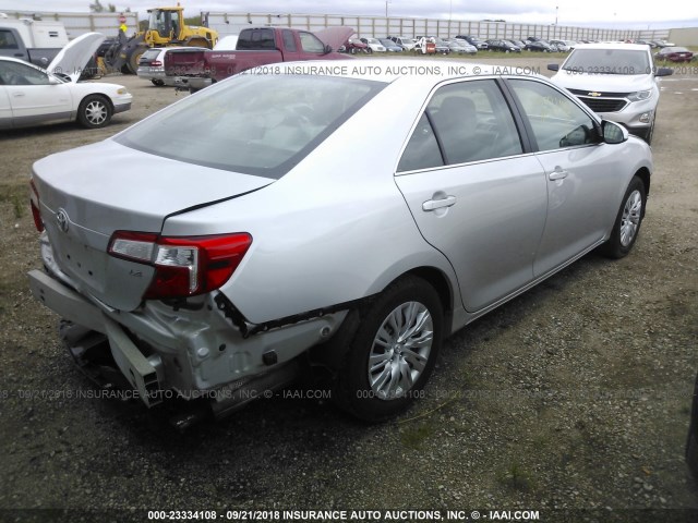 4T4BF1FK2ER388050 - 2014 TOYOTA CAMRY L/SE/LE/XLE Gümüş foto 4