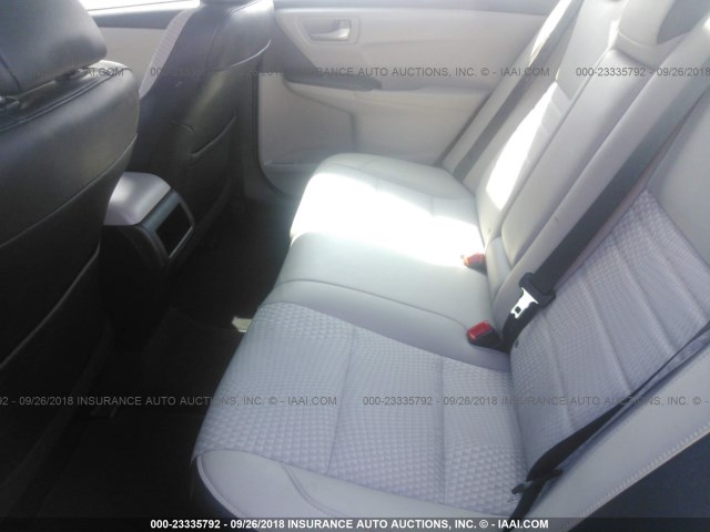 4T1BF1FKXFU040329 - 2015 TOYOTA CAMRY LE/XLE/SE/XSE შავი ფოტო 8