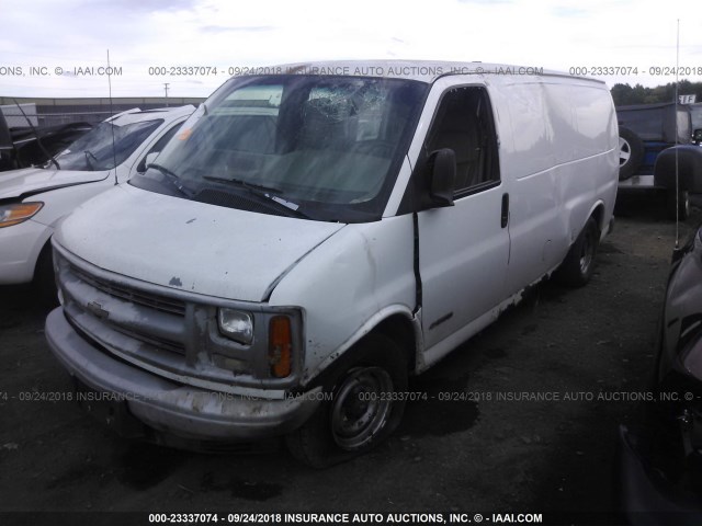 1GCEG15WXY1248461 - 2000 CHEVROLET EXPRESS G1500  WHITE photo 2