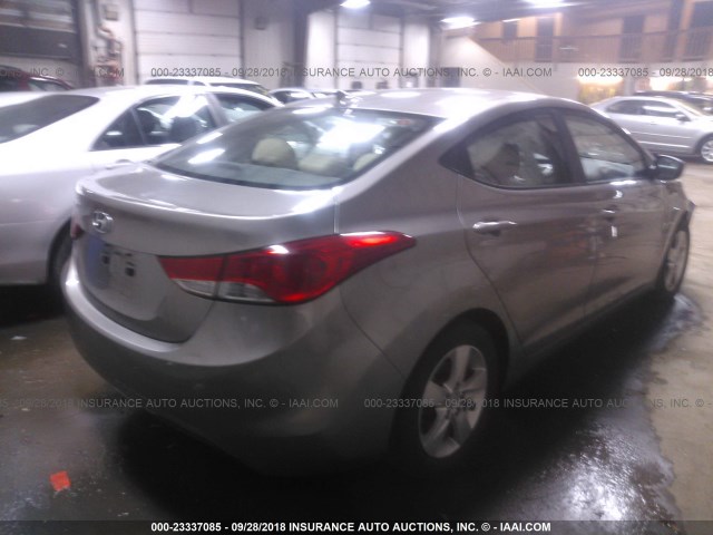 5NPDH4AE5CH081208 - 2012 HYUNDAI ELANTRA GLS/LIMITED GRAY photo 4