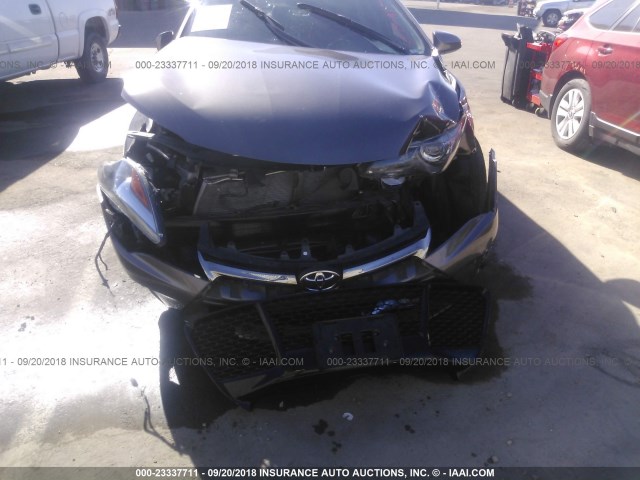 4T1BF1FK8FU067500 - 2015 TOYOTA CAMRY ნაცრისფერი ფოტო 6