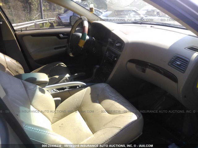 YV1SZ58D211032649 - 2001 VOLVO V70 XC Champagne photo 5