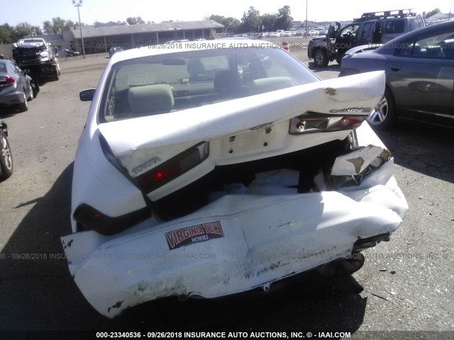 4T1BG28K6WU260759 - 1998 TOYOTA CAMRY CE/LE/XLE WHITE photo 6