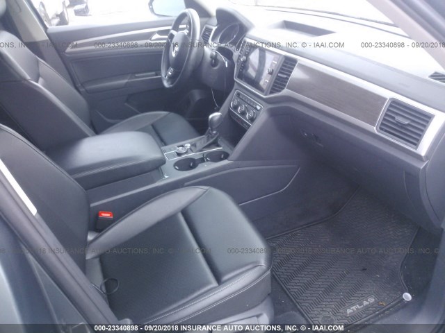 1V2LR2CA2JC519441 - 2018 VOLKSWAGEN ATLAS SE 灰色 照片 5
